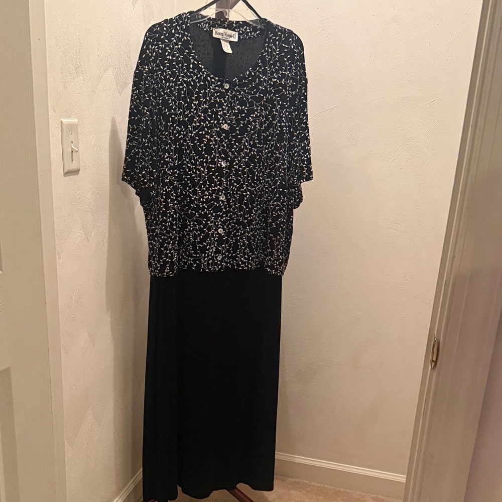 Ronni Nicole Black Maxi Dress with White Pattern